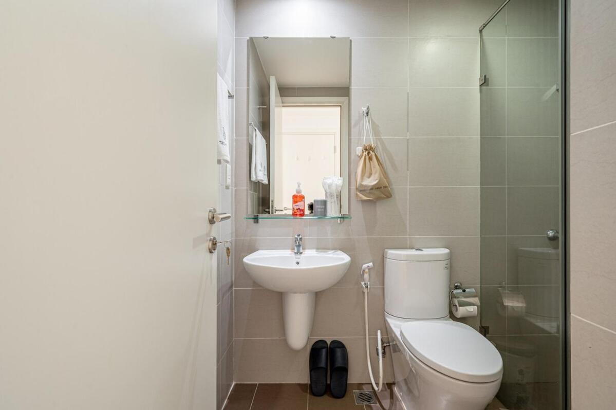 New Modern Interior Tidy Masteri T1 2 Room, 2 Bathroom Apartment Ho Chi Minh City